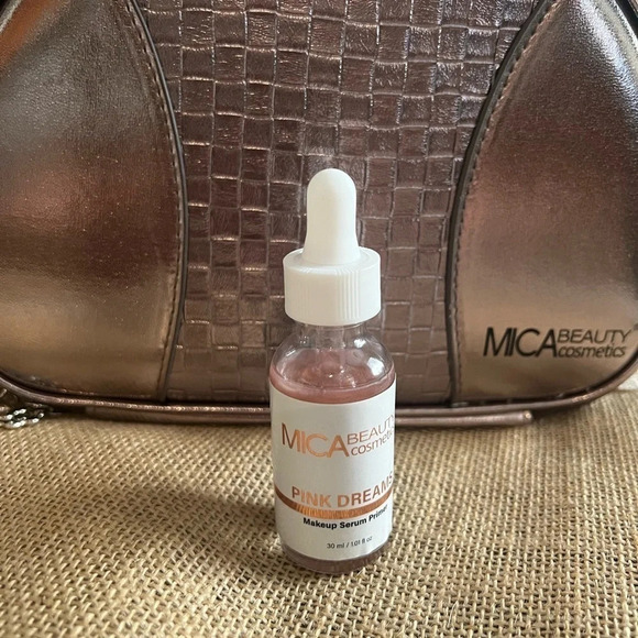 9 Piece Mica Beauty Cosmetics Skincare Set - Picture 8 of 11